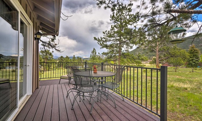 Carriage Hills Casa | Rocky Mountain Breezes Cabin Grill and Deck!