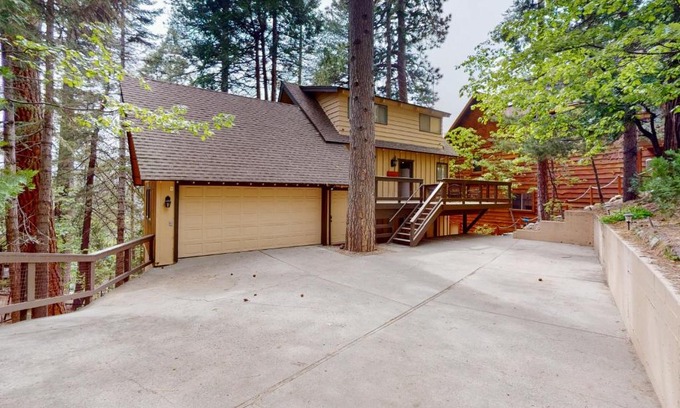Blue Jay Casa | Rocky Pines