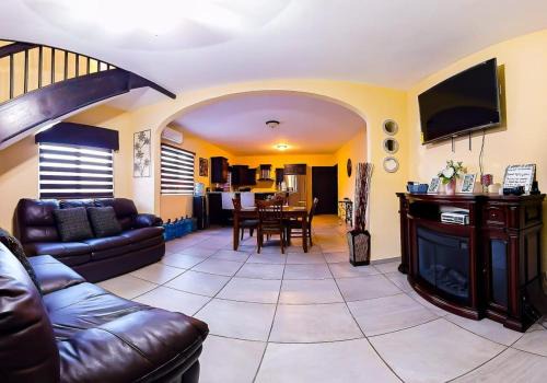 Ciudad Constitución Casa | Rocky Point Casa Mango w Pool Walk to Beach