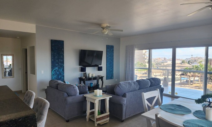 Puerto Peñasco Condominio | Rocky Point! five Minute Walk To The Beach Access! Two Car Garage For Your Toys!