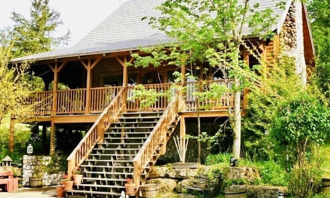 Hanover Casa | Viñedo / Bodega Rocky Waters Guest House Hanover IL