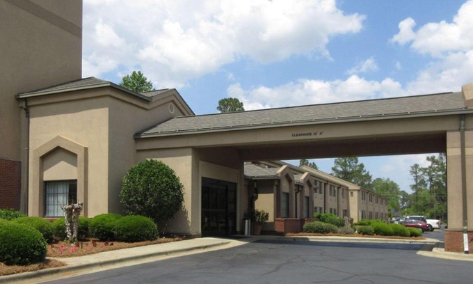 Albany Hotel | Rodeway Inn Albany South