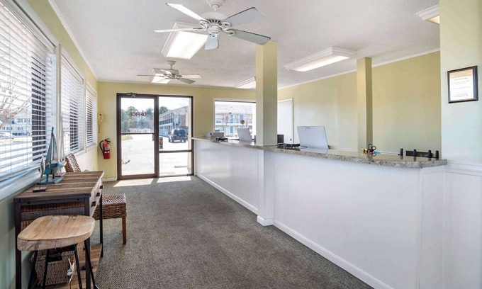 Rehoboth Beach Hotel | Rodeway Inn And Suites