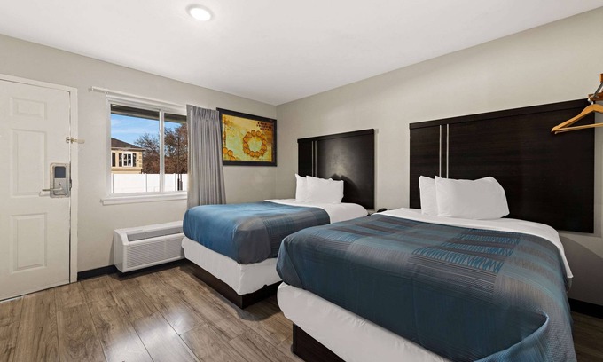 East Forest Hotel | Rodeway Inn Charlotte Independence Blvd.