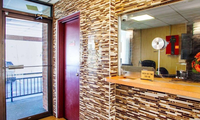 Secaucus Hotel | Rodeway Inn Meadowlands