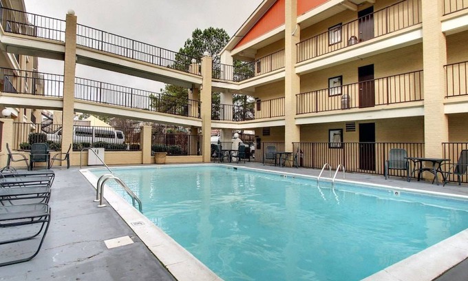 Tougaloo Hotel | Rodeway Inn North