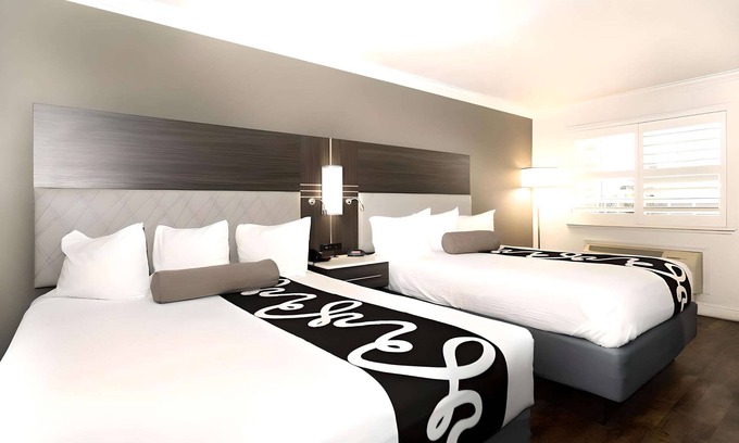 East San Jose Hotel | Rodeway Inn San Jose HWY-101 Tully Rd Exit