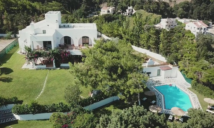 Koskinou Villa | RODOS PARADISE VILLA es una propiedad excepcional y tranquila.