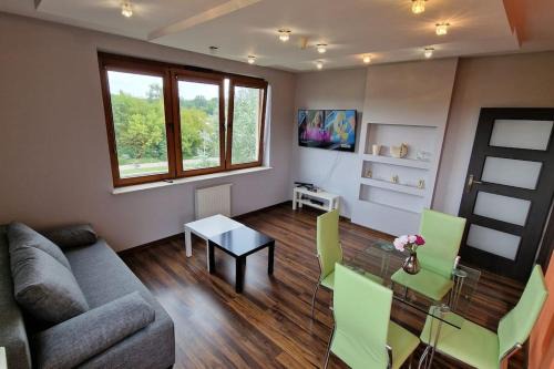 Pradnik Czerwony Apartamento | Rodzinny apartament dla sześciu osób z parkingiem prywatnym