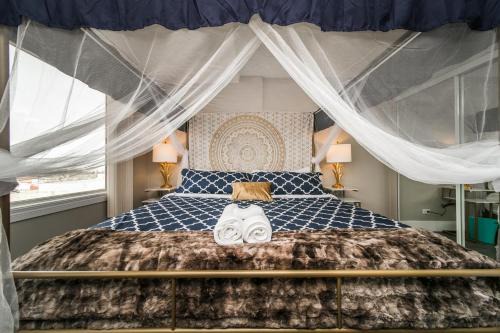 Downtown Edmonton Apartamento | Rogers Place King Bed Studio in Downtown Edmonton