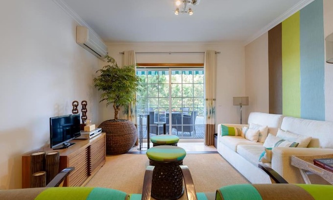 Vale de Carro Apartamento | ROJA PÉ - Elegante apartamento T2 com AC perto do Pine Cliffs