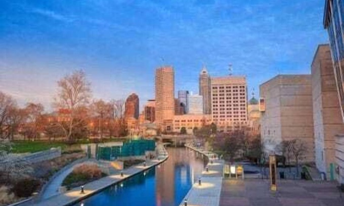 Wholesale District Apartamento | Rojo Loft #4 FREE Parking +Conv & Lucas Skywalk