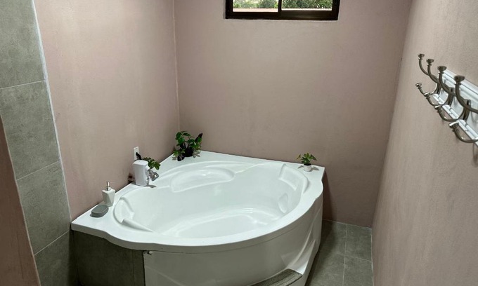 Pital Apartamento | Romántico Apartamento con Tina