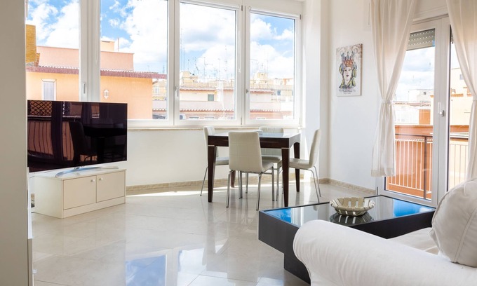 Tuscolano Apartamento | Roma per te in Rome With 1 Bedrooms and 1 Bathrooms