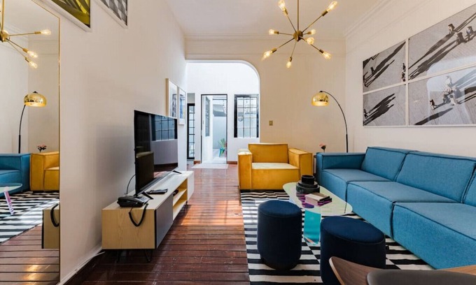 Roma Sur Casa | Roma Retreat: Modern Colonial Gem A/C 16 PAX