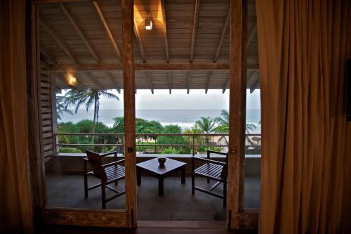 Thiranagama Hotel | Roman Beach Hotel