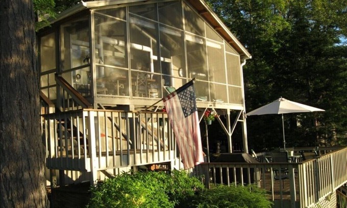 Fair Haven Casa | Romance, and Relax as You Rejuvenate at Our Lake House Retreat