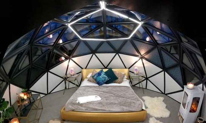 Camborne Casa | Romance - Stargazing - Hot tub & sauna!