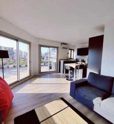 Saint-Sylvestre Apartamento | Romantic 1BR Escape with Sun-Rooftop Terrace