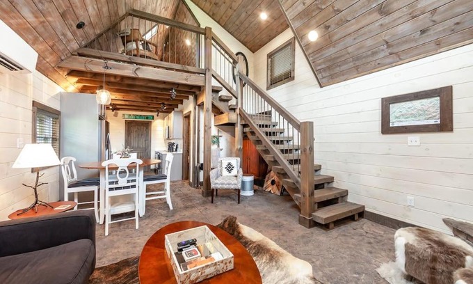 Wears Valley Casa | Romantic A-frame Private HotTub Firepit NearGSMNP