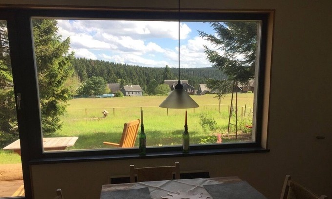 Friedrichshoehe Apartamento | Romantic bungalow (56sqm) with a view of the Thuringian mountains