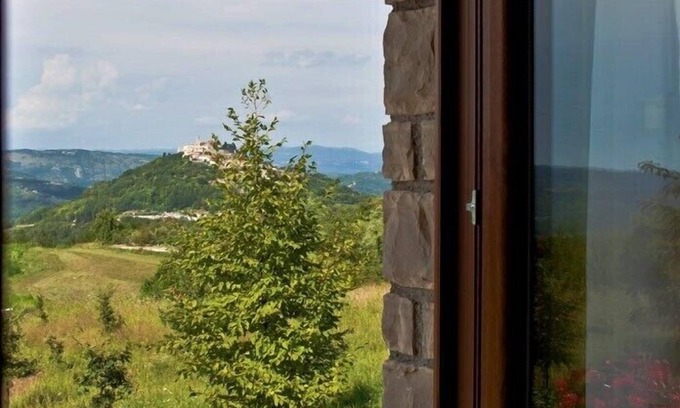 Brkac Casa | RODELO ROMÁNTICO DE CASA CON VISTA EXTRAORDINARIA