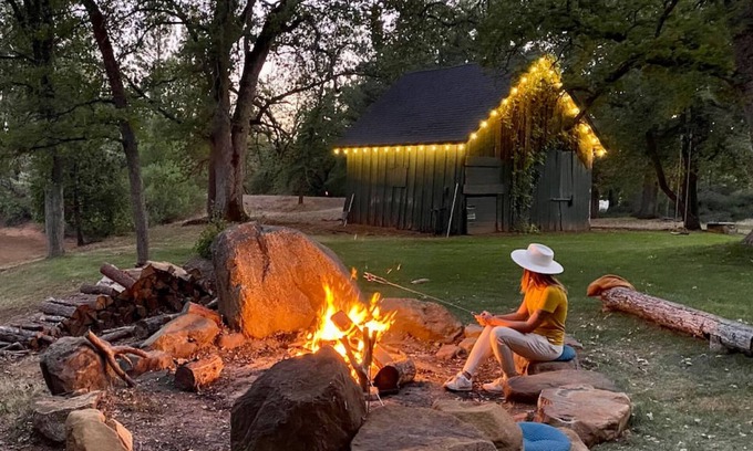 Mariposa Casa | Designer Loversnest Private Pond Hiking Trails