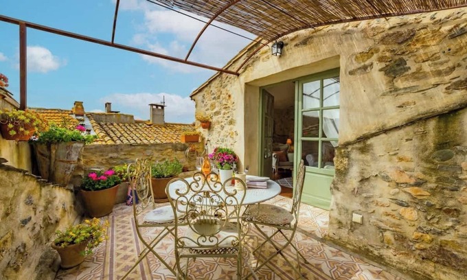 Caunes-Minervois Casa | Romantic French Storybook Property