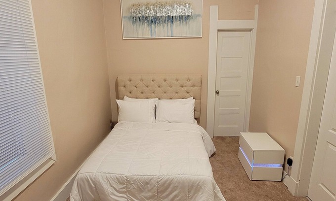 Indianapolis Cabaña | Romantic get away in a serene neighborhood @ downtown Indy