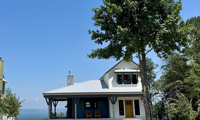 Pisgah Cabaña | Romantic Getaway at Honeymoon Cottage