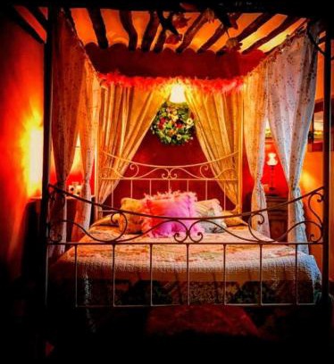 Valeria Cabina | Romantic getaway to Cuenca at La Quinta de Mal