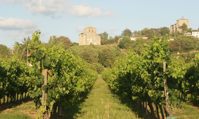 Pujols Villa | Disfrutar de vistas panorámicas, piscina y el paraíso! Nr St Emilion, adyacente a la antigua abadía