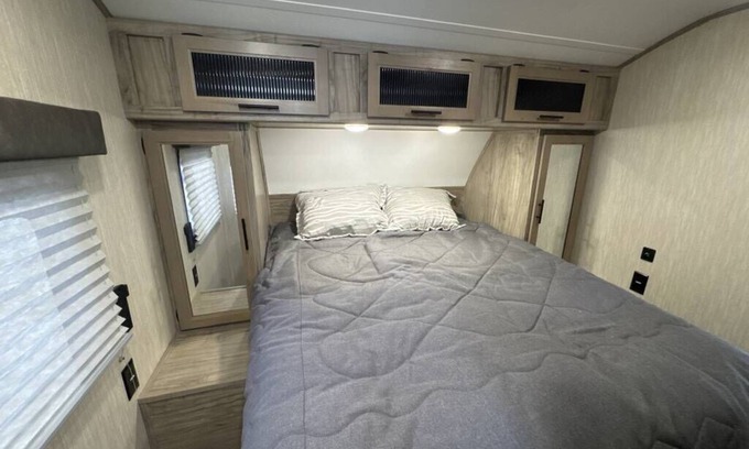 Newhall Casa | Cozy Cutesy camper !