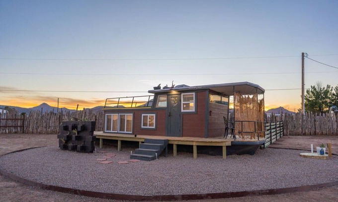 Alpine Alquiler De Eote | Romantic Houseboat with out of this World Star Gazing