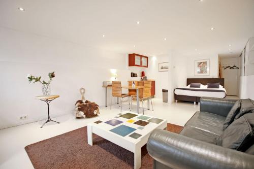 Grachtengordel-West Cama Y Desayuno | Romantic Jordaan Canalsuite near Anne Frank House