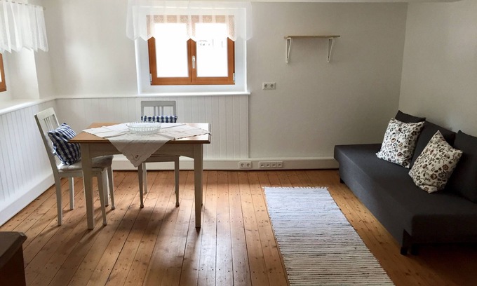 Herdern-Nord Apartamento | Romántico apartamento catalogado en Friburgo-Herdern en la plaza de la iglesia