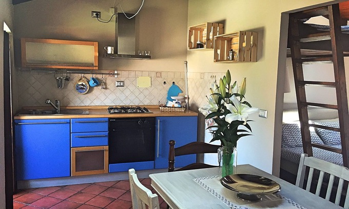 Pallanza Apartamento | Romantic loft in the center of Suna, 5 min from the beach