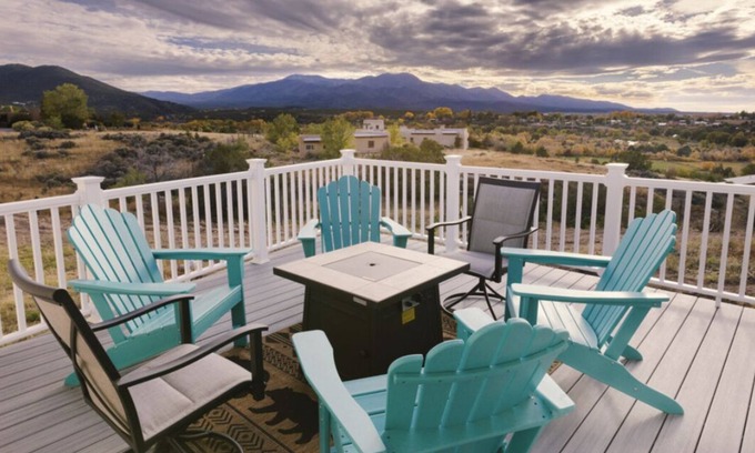 Taos Casa | Romantic Northern New Mexico Taos House- 5 minutes from town