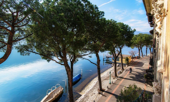 Morcote Apartamento | Romantic one-bedroom apartment with lake view in Morcote (Papavero)