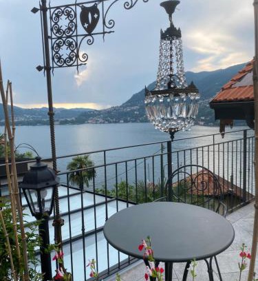 Blevio Casa | Romantic Room AL RIFUGIO DEI SOGNI terrazza con vista lago mozzafiato