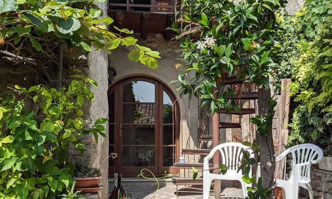 Vesio Casa | Romantic rustico in Vesio, Lake Garda