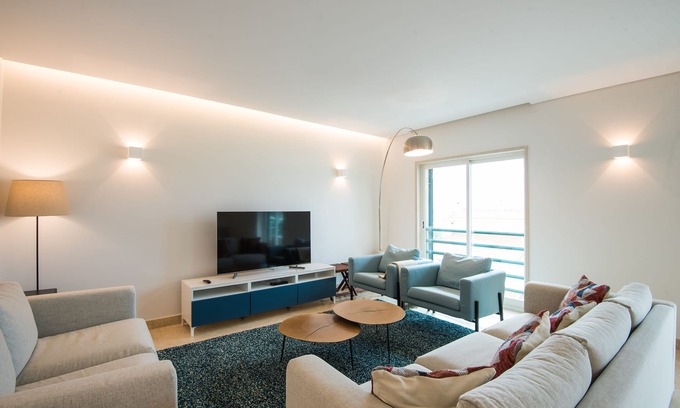 Estoril Condominio | Puesta de sol romántica, excelente Central Sunny Ap. Vista al mar / playas, 3 habitaciones / 3 baños