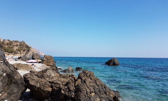 Guajar Faraguit Casa | Romantic vacation home with solar-heated cave pool, breathtaking views