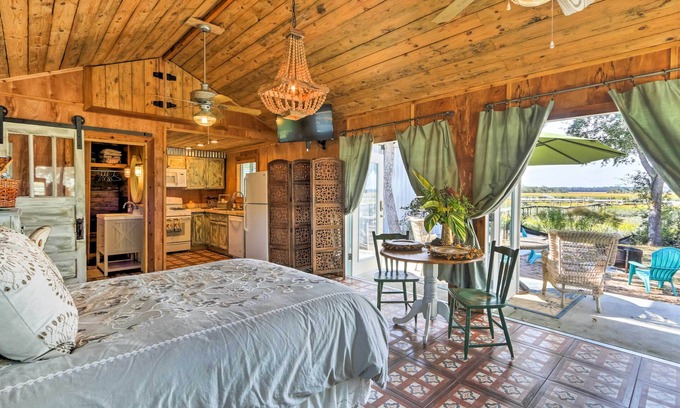 Midway Apartamento | Santa Salvo Cassetta! Lovely Colonels Island Home