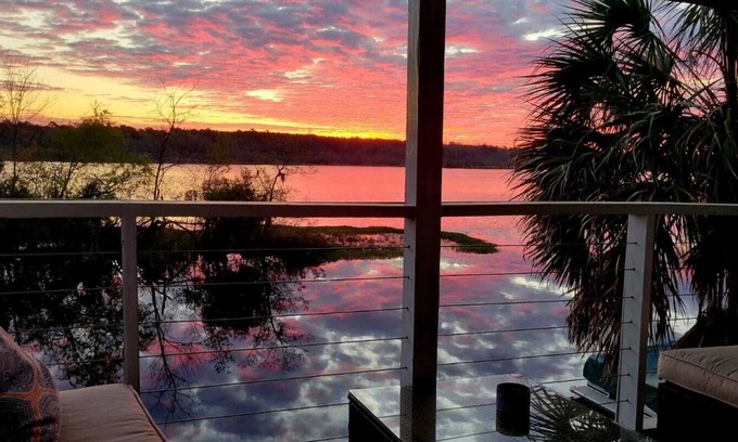 Hanahan Villa | Romantic Waterfront Villa w/ Separate In-Law Suite. Wifi, Kayak, Pet-Friendly!