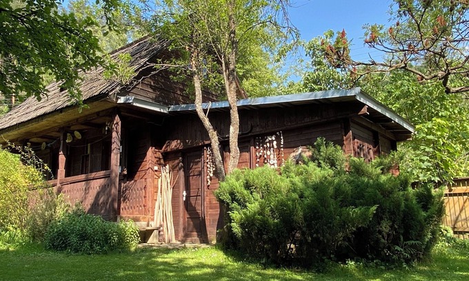 Viseu de Sus Casa | Romántica casa de madera en medio del magnífico paisaje cultural de Maramures