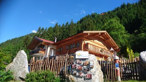 Haller Casa | Romantikferienhaus am Brändle