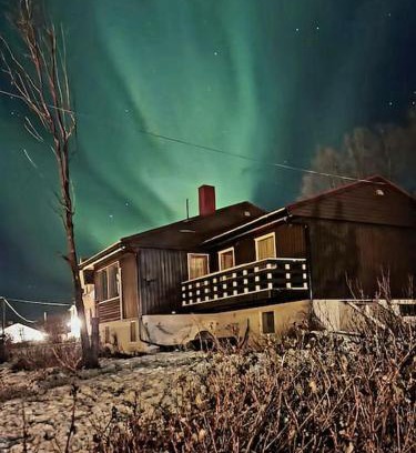 Tromso Casa | Romslig kystperle med sjel i Skulsfjord Tromsø