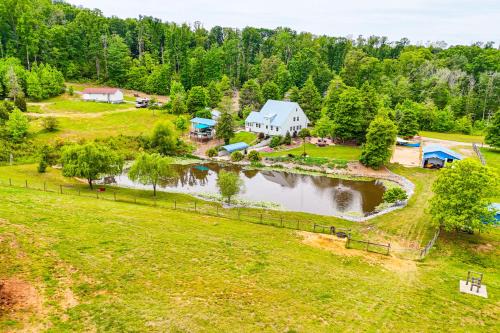 Ronda Casa | Ronda Home with Hot Tub and Fire Pit, Near Wineries!