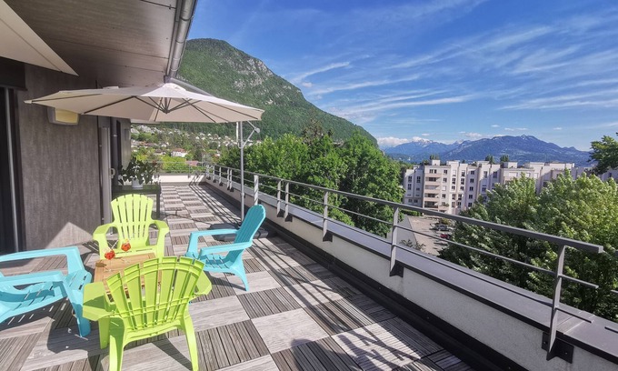 Annecy-le-Vieux Apartamento | Rooftop apartment near lake and amenities